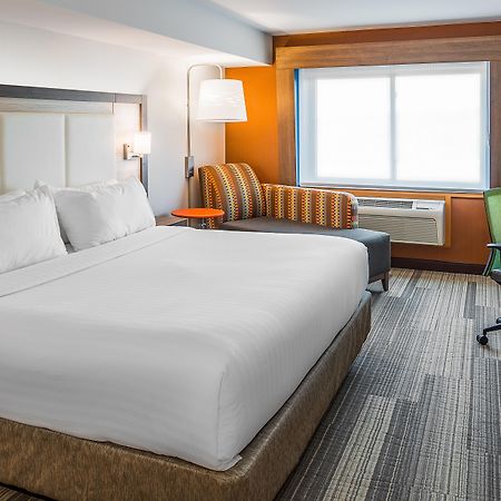 Holiday Inn Express & Suites S Lake Buena Vista By Ihg Kissimmee Exterior foto