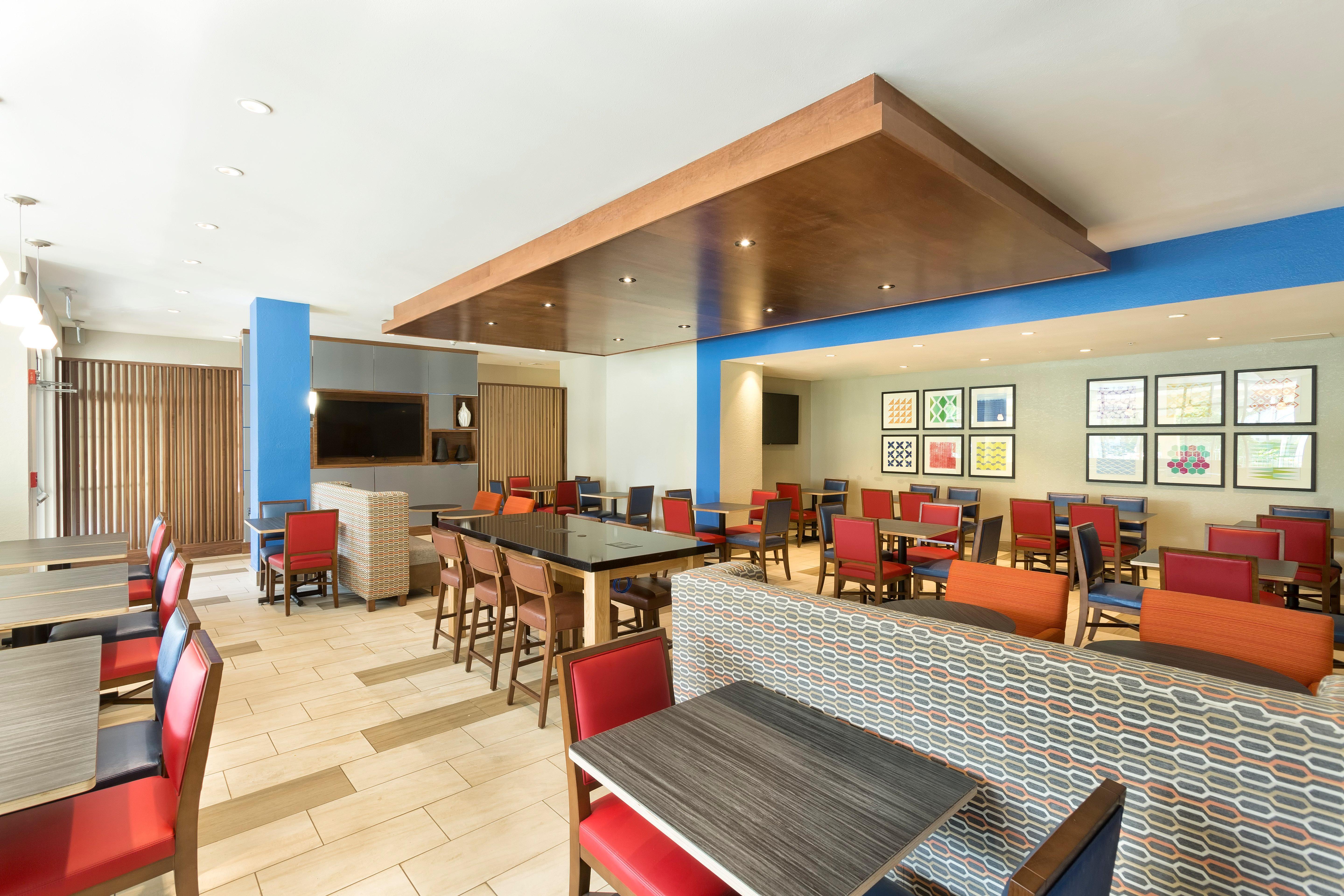 Holiday Inn Express & Suites S Lake Buena Vista By Ihg Kissimmee Exterior foto