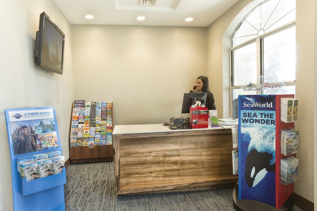 Holiday Inn Express & Suites S Lake Buena Vista By Ihg Kissimmee Exterior foto